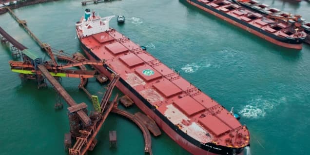 Cargo vessel feature